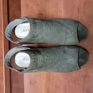 Torrie Olive Booties